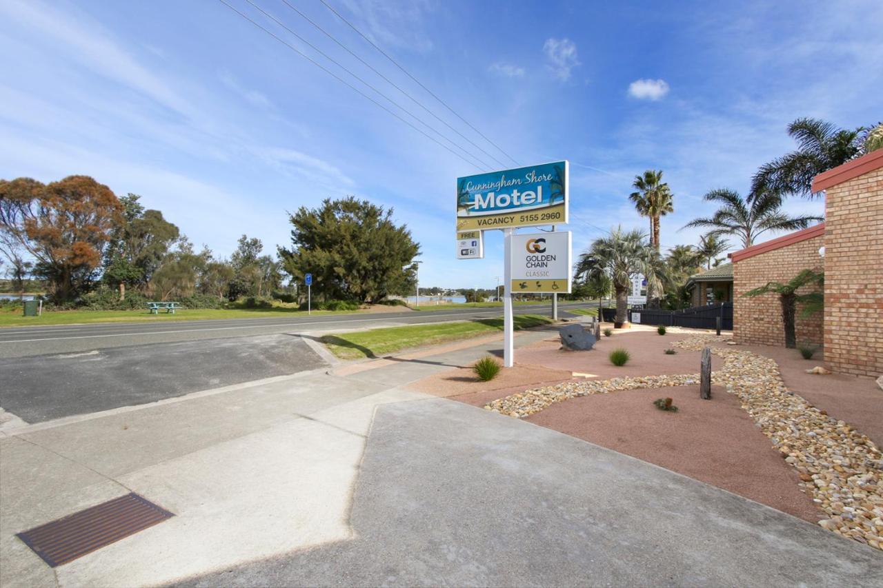 Cunningham Shore Motel Lakes Entrance Extérieur photo