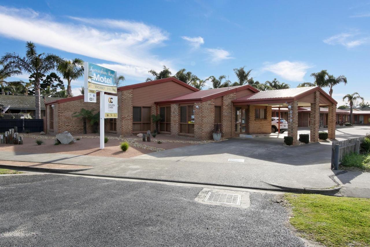 Cunningham Shore Motel Lakes Entrance Extérieur photo