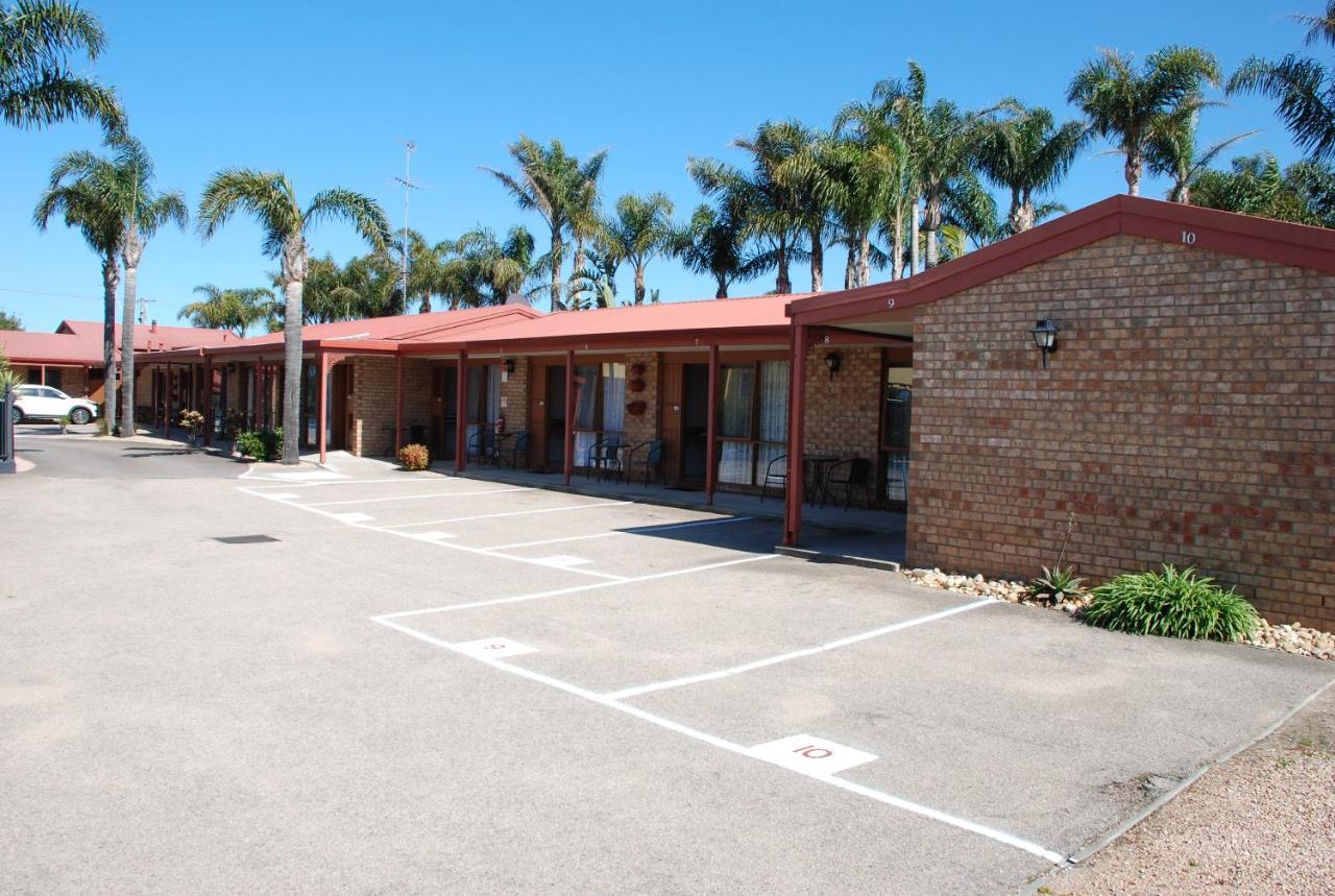 Cunningham Shore Motel Lakes Entrance Extérieur photo