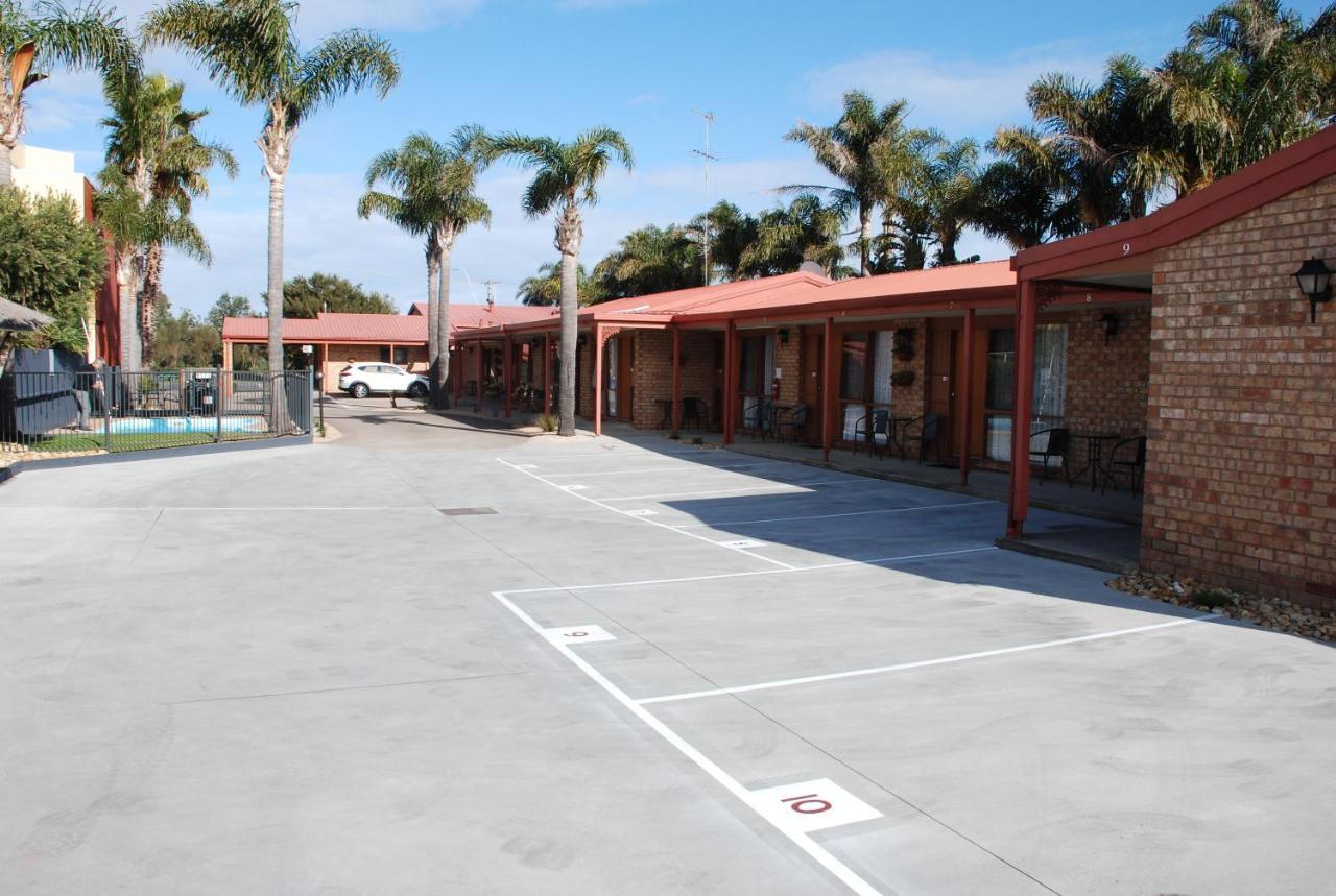 Cunningham Shore Motel Lakes Entrance Extérieur photo