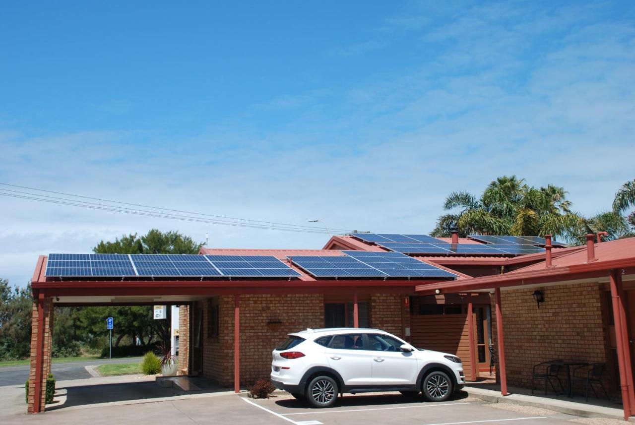 Cunningham Shore Motel Lakes Entrance Extérieur photo