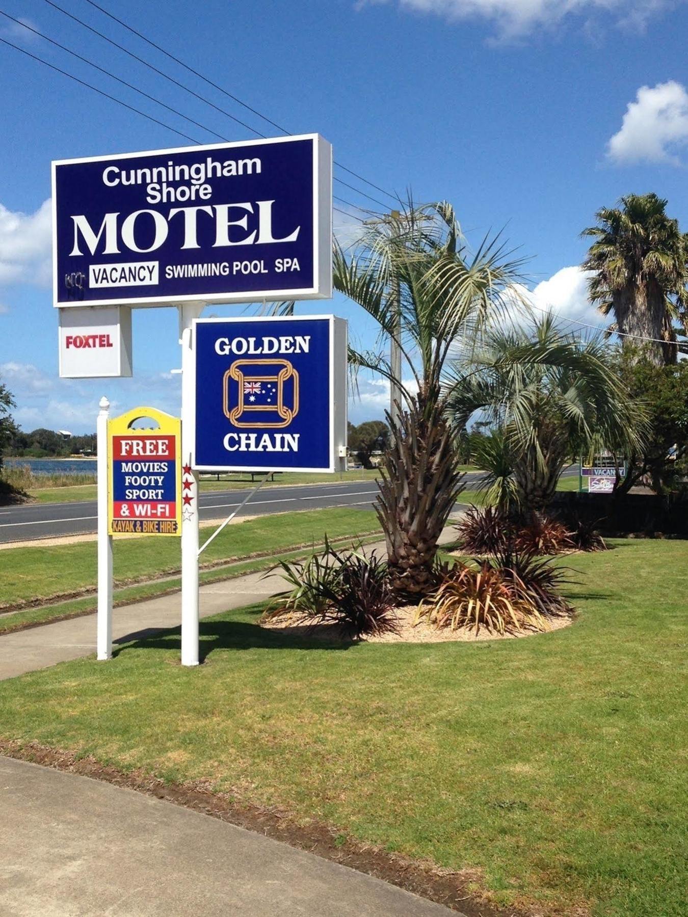 Cunningham Shore Motel Lakes Entrance Extérieur photo