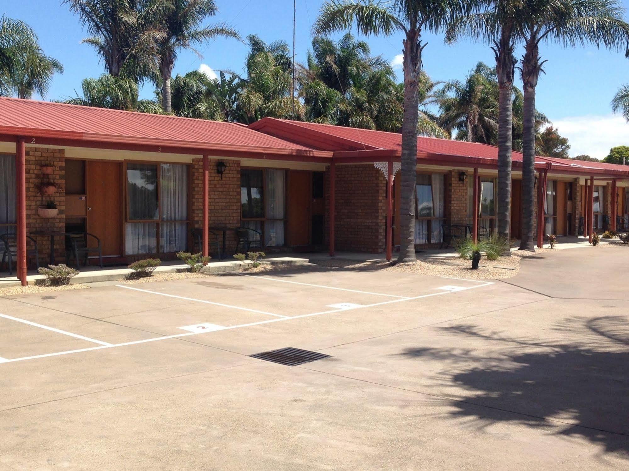 Cunningham Shore Motel Lakes Entrance Extérieur photo